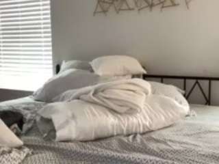 Breeanneduluth's cam show statistics and live stream