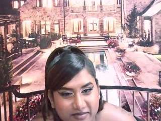 Small Tits, Curvy, Blonde Hair Camiqa – Free Live Video Chat with Strangers Online