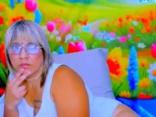 indianroxy694u live cam preview