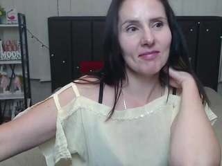 karinaswannest webcam model
