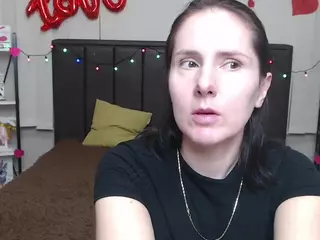 KarinaSwanNest's Live Sex Cam Show