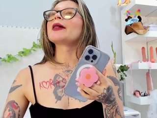 korasweett Live Webcam on CamSoda