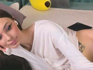 naughtyloryy