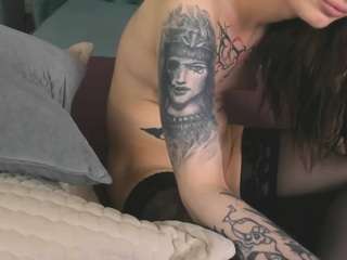 naughtyloryy