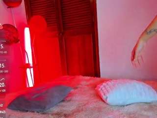 pussy-queenn webcam