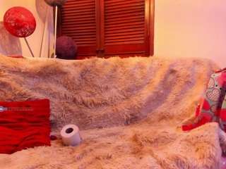 pussy-queenn webcam model