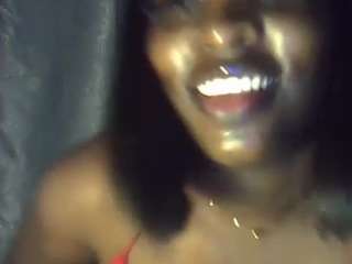 freakybrula's CamSoda show and profile