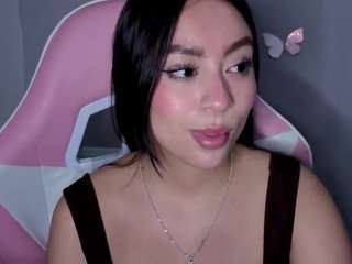 lyamiller Live Webcam on CamSoda