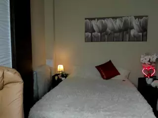 MilaMelao's Live Sex Cam Show