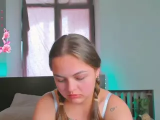 TaiteBluett's Live Sex Cam Show