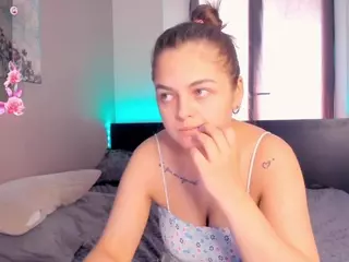 TaiteBluett's Live Sex Cam Show