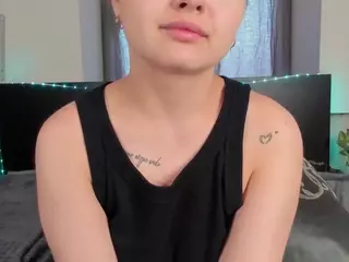 TaiteBluett's Live Sex Cam Show