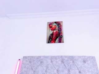 zaracampbell Live Webcam on CamSoda