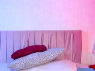 ZoeBenneti's Live Sex Cam Show