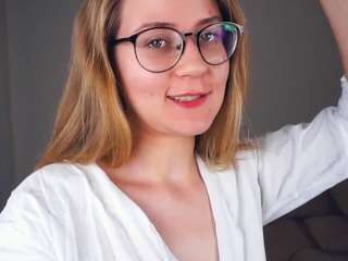 ainsleygoodwyn from CamSoda