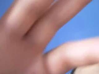 该模特正在直播。 chinoste170