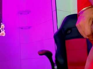 valentina-kiss Live Webcam on CamSoda