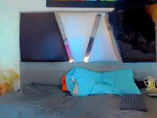  valentina-kiss chat room