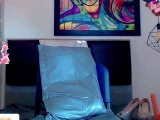 valentina-kiss Live Webcam on CamSoda