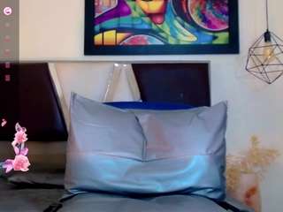 valentina-kiss Live Webcam on CamSoda