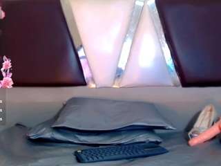 valentina-kiss webcam model