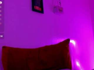 valentina-kiss's CamSoda show and profile