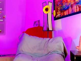 valentina-kiss live cam profile