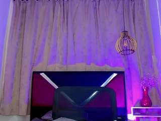 Valentina-Kiss live webcam show