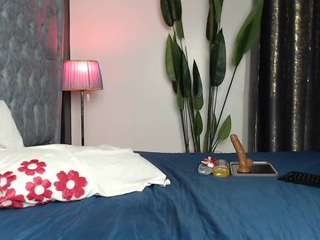 le modèle candy360 est en webcam porno dans un show sur le site camsoda, il possède les tags suivants: amateur,sexy,ass,lingerie,massage,milf,naked,natural,orgasm,pussy,shaved pussy,fingers,solo show,spank,squirter,strip,striptease,tattoos,tease,thick