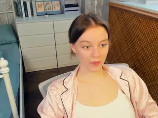 HenriettaCrull's Live Sex Cam Show
