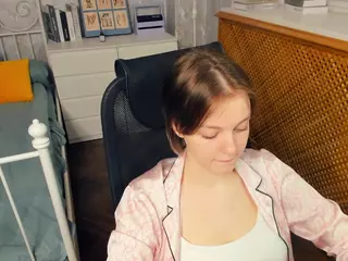 HenriettaCrull's Live Sex Cam Show