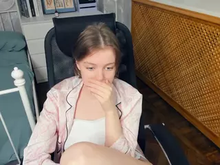 HenriettaCrull's Live Sex Cam Show