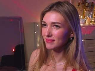 hildababer's CamSoda show and profile