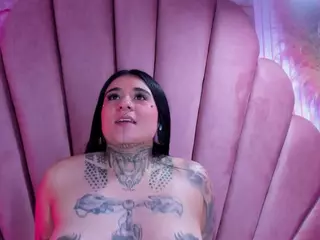 Adri-Tatto's Live Sex Cam Show