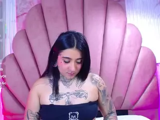 Adri-Tatto's Live Sex Cam Show