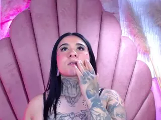 Adri-Tatto's Live Sex Cam Show