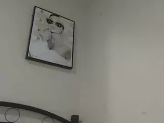 Gemxxmeow's Live Sex Cam Show