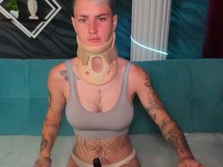 lindabryantt Live Webcam on CamSoda