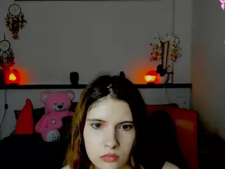 LolaSweetnesss's Live Sex Cam Show