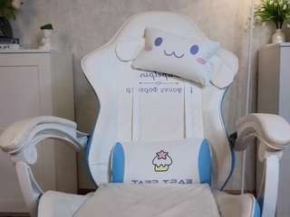 miu-miu's CamSoda show and profile
