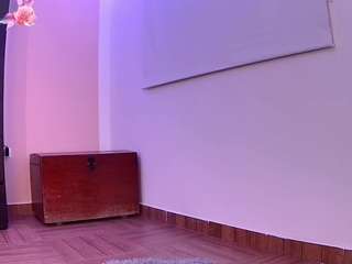moon-violet Live Webcam on CamSoda
