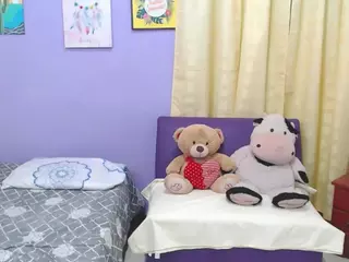 SofiaSmith19's Live Sex Cam Show