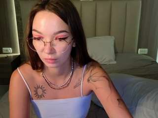 le modèle susannjohnson est en webcam porno dans un show sur le site camsoda, il possède les tags suivants: athletic,brown eyes,drinking,erotic dance,orgasm,sex toys,skinny,solo show,spanking,striptease,tattoos,teen 18,young adult,brown hair,hd,small tits