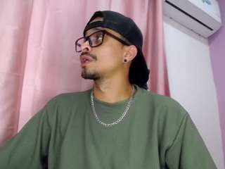 wicked-stud live cam profile