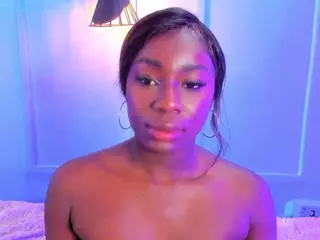 ZoeMoretti's Live Sex Cam Show