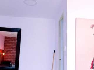 aishazaa Live Webcam on CamSoda