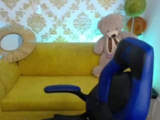 aliss-m Live Webcam on CamSoda