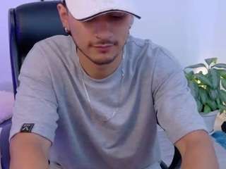 eliansavoy Live Webcam on CamSoda