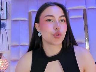 hannacollins01 live webcam show