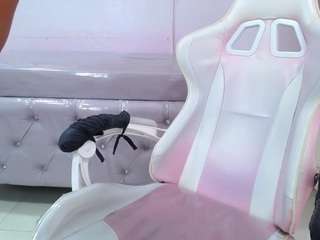 lexi-frost-a Live Webcam on CamSoda